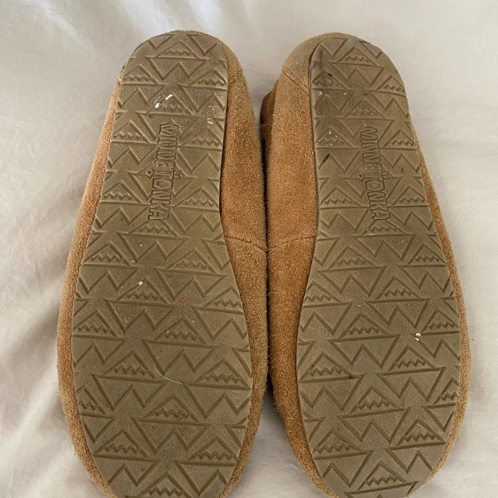 Kids’ Minnetonka Moccasins, Size 5